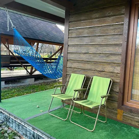 Vakantiehuis 'carolina' With Hot Tub, Sauna And Bbq Area Kosiv