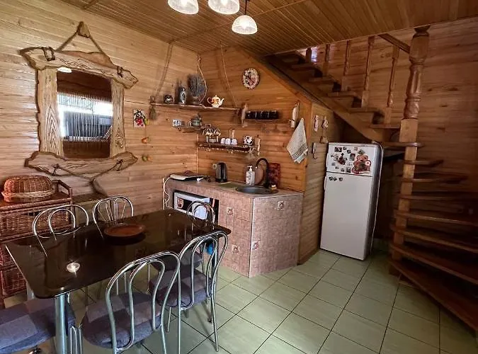 Tatil Evi 'carolina' With Hot Tub, Sauna And Bbq Area Kosiv